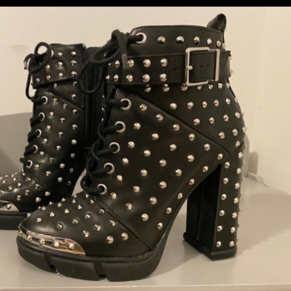 Gianni Bini Rhiannen Studded Chunky Lug Sole Booties - Picture 2 of 5